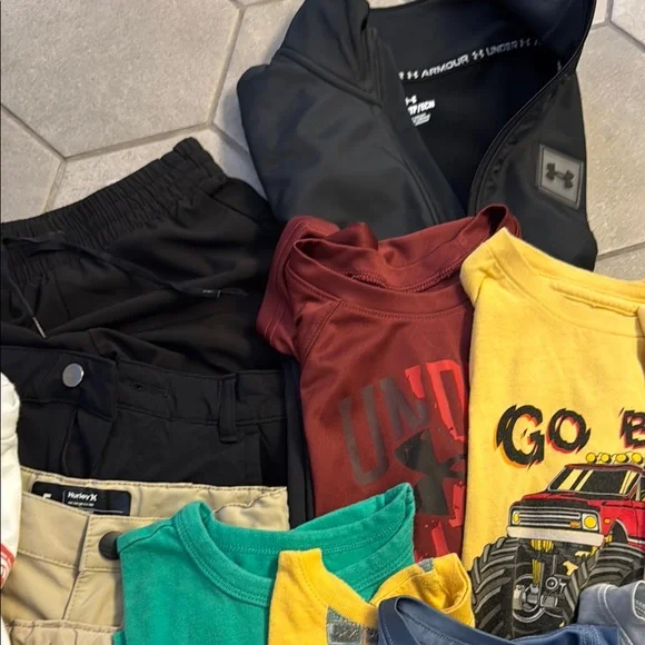 Assorted Boys Summer Bundle Graphic T-Shirts and Shorts Collection 5T - 6T XS - Picture 6 of 7